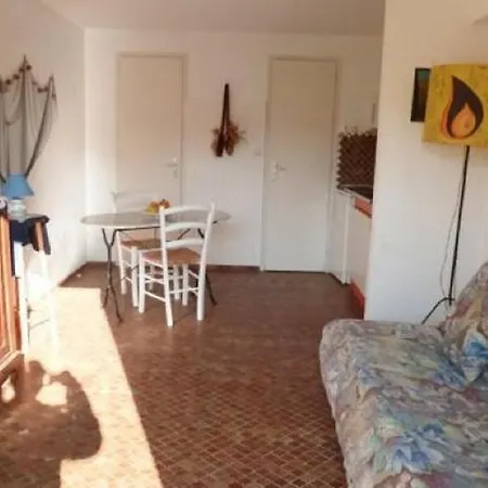 Studio With Terrace 122 Apartment *